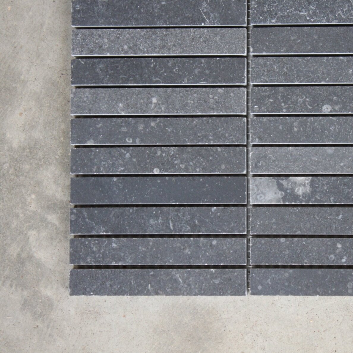 13,30 m2 - Natūralaus akmens Mozaika Stone Stick Grey 15x100 1 13,30 m2 - Natūralaus akmens Mozaika Stone Stick Grey 15x100 1