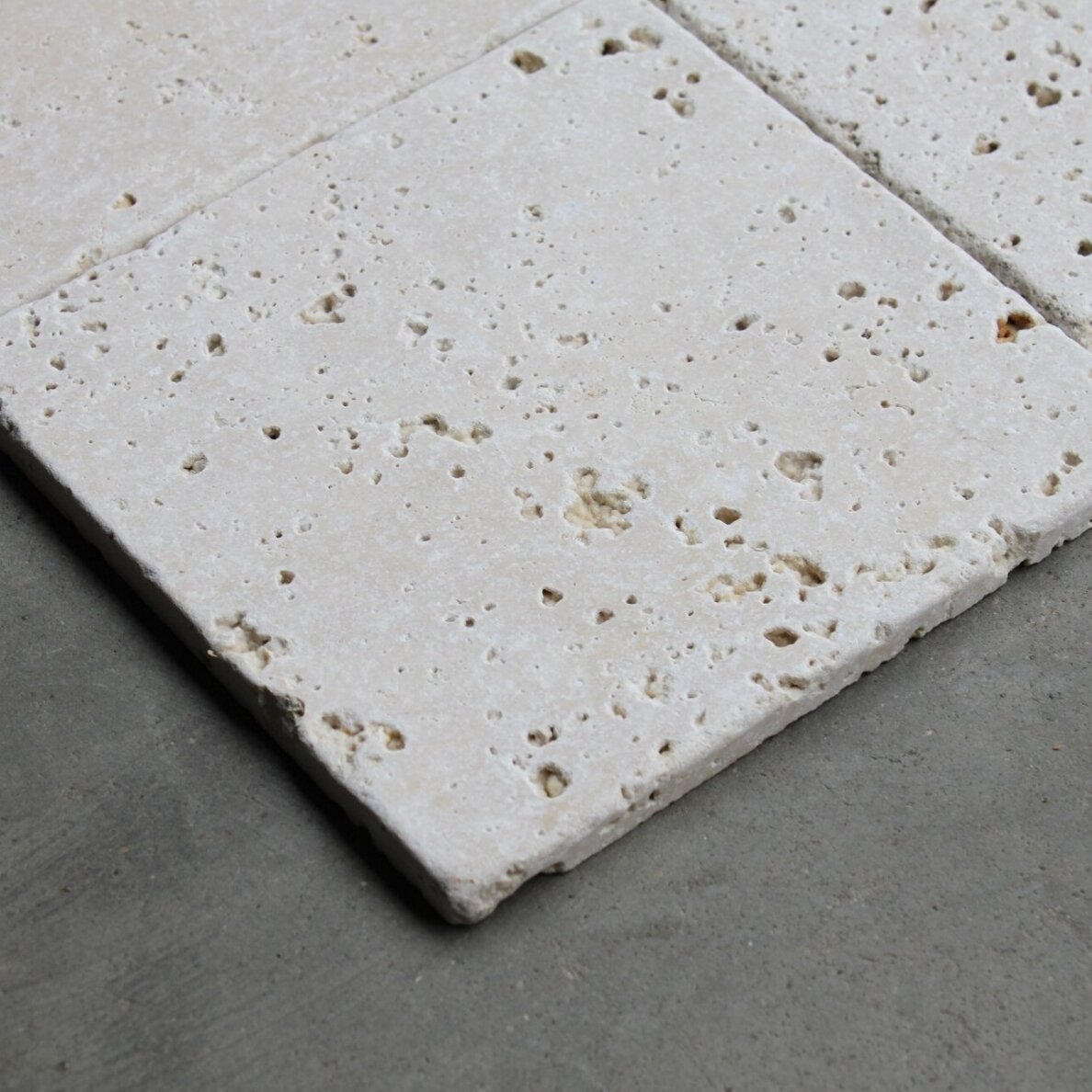 15,84 m2 - Natūralus akmuo Travertine Chiaro 20x20 15,84 m2 - Natūralus akmuo Travertine Chiaro 20x20