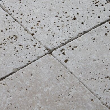 15,84 m2 - Natūralus akmuo Travertine Chiaro 20x20 1 15,84 m2 - Natūralus akmuo Travertine Chiaro 20x20 1