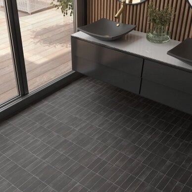 04,40 m2 - Plytelės Coco Black Hat Matt 5x15 1